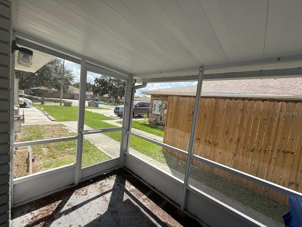 BLOOMINGDALE VILLAS UNIT 1 - Residential Lease