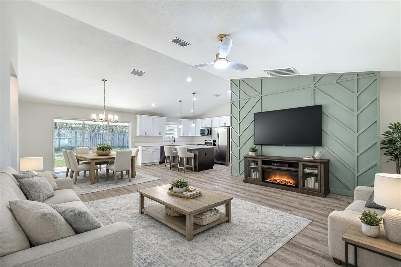 COUNTRY ESTATES FORT KING ADDITION - Residential