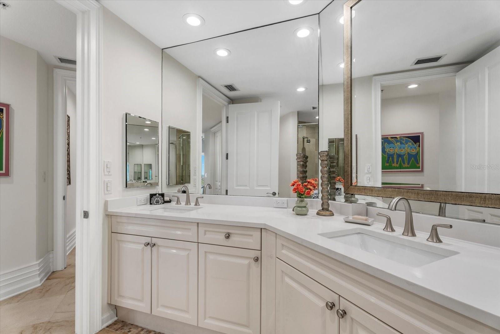 THE BEACH RESIDENCES - Residential