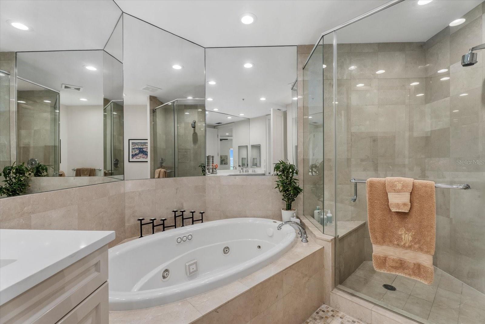 THE BEACH RESIDENCES - Residential