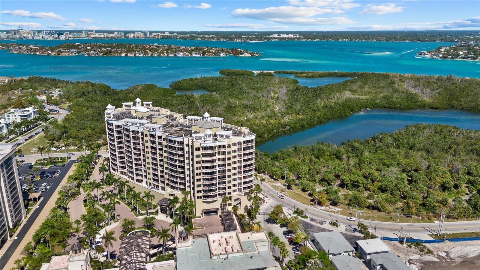 THE BEACH RESIDENCES - Residential