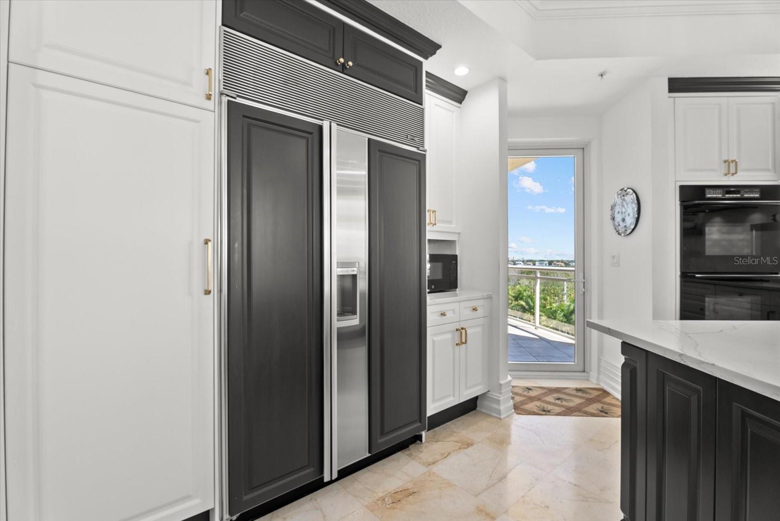 THE BEACH RESIDENCES - Residential