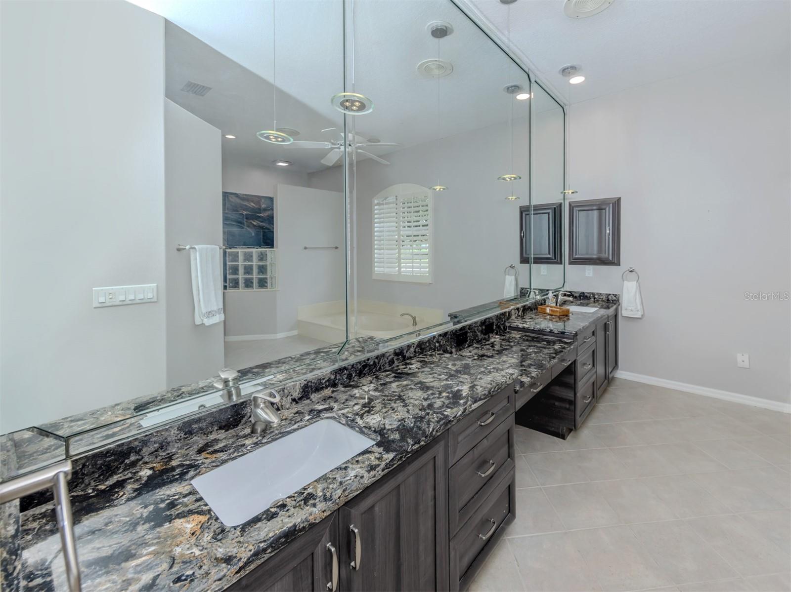 VENICE GOLF & COUNTRY CLUB - Residential