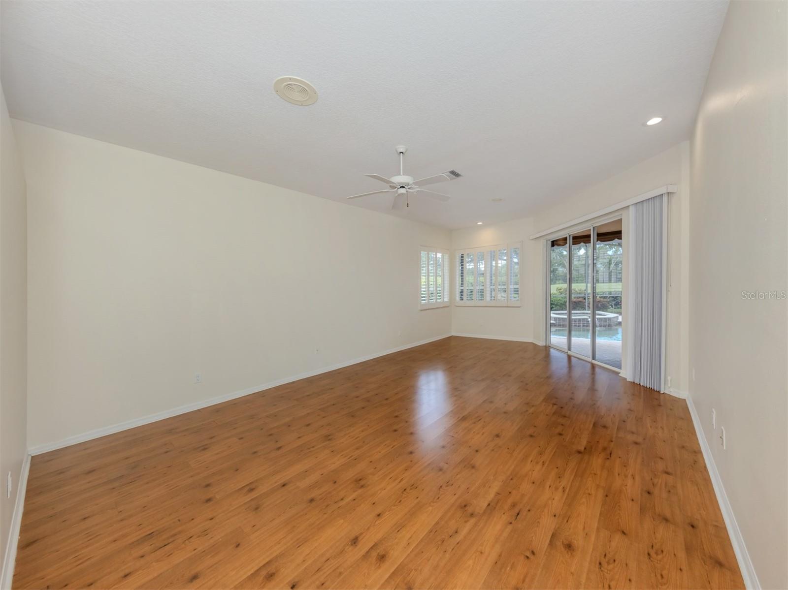 VENICE GOLF & COUNTRY CLUB - Residential