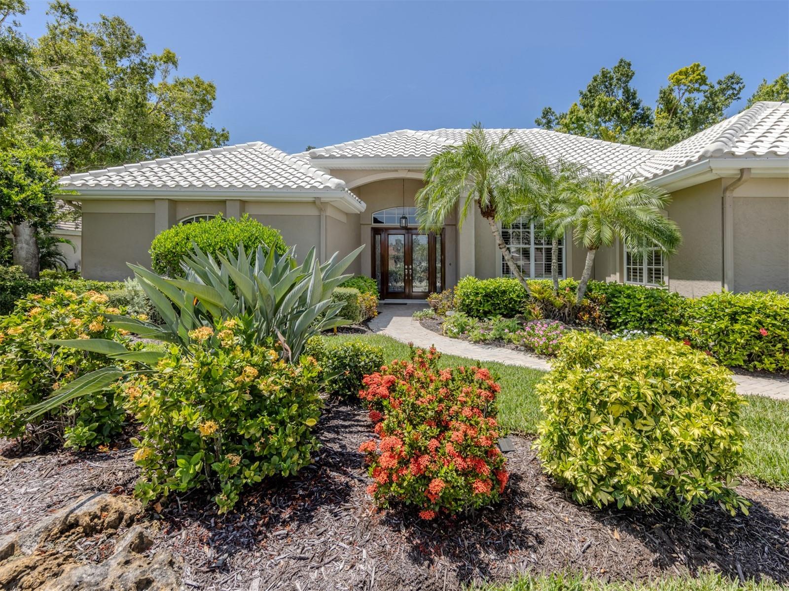 395 AUTUMN CHASE DRIVE