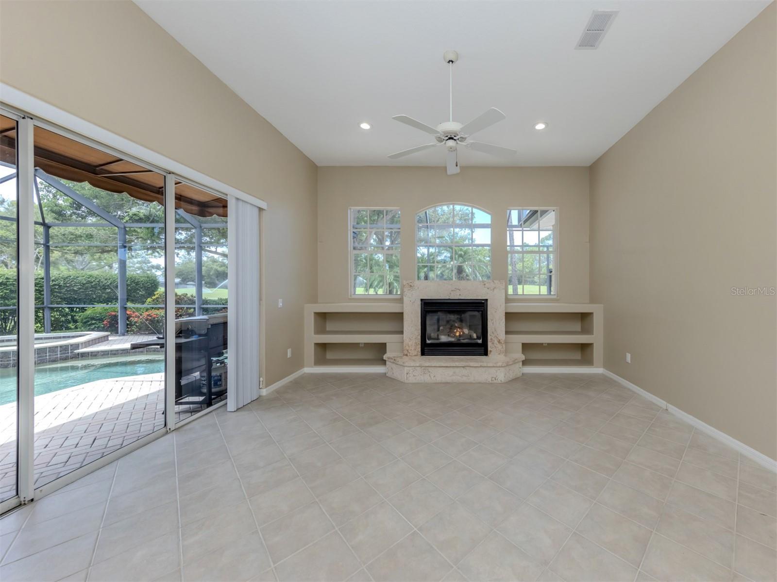 VENICE GOLF & COUNTRY CLUB - Residential