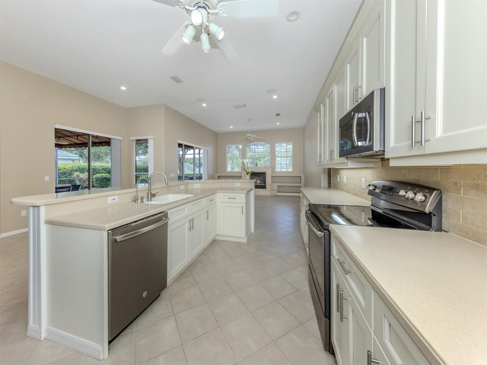 VENICE GOLF & COUNTRY CLUB - Residential