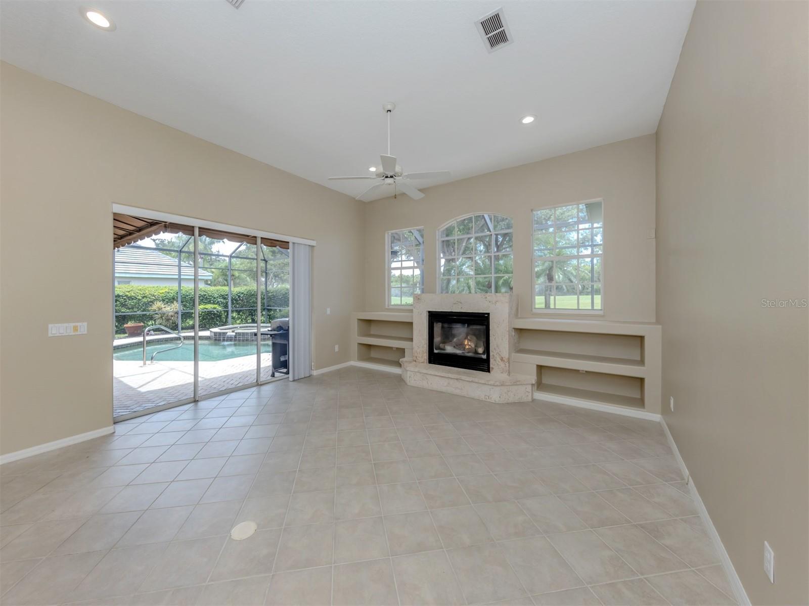 VENICE GOLF & COUNTRY CLUB - Residential