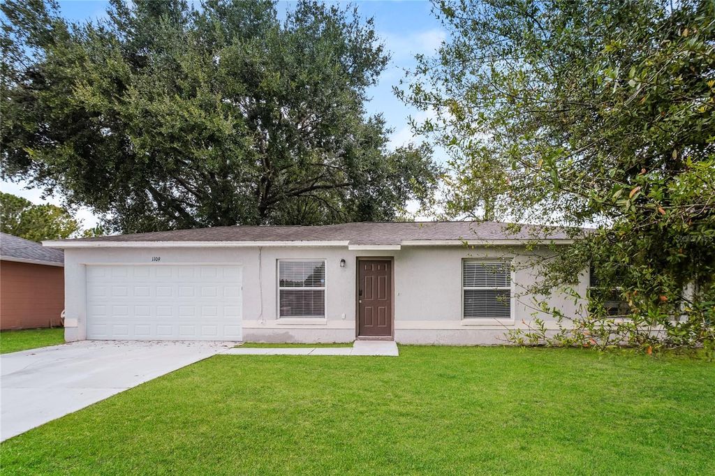 Photo of 1109 Cambourne Drive, Kissimmee, FL 34758 (MLS # O6384683)