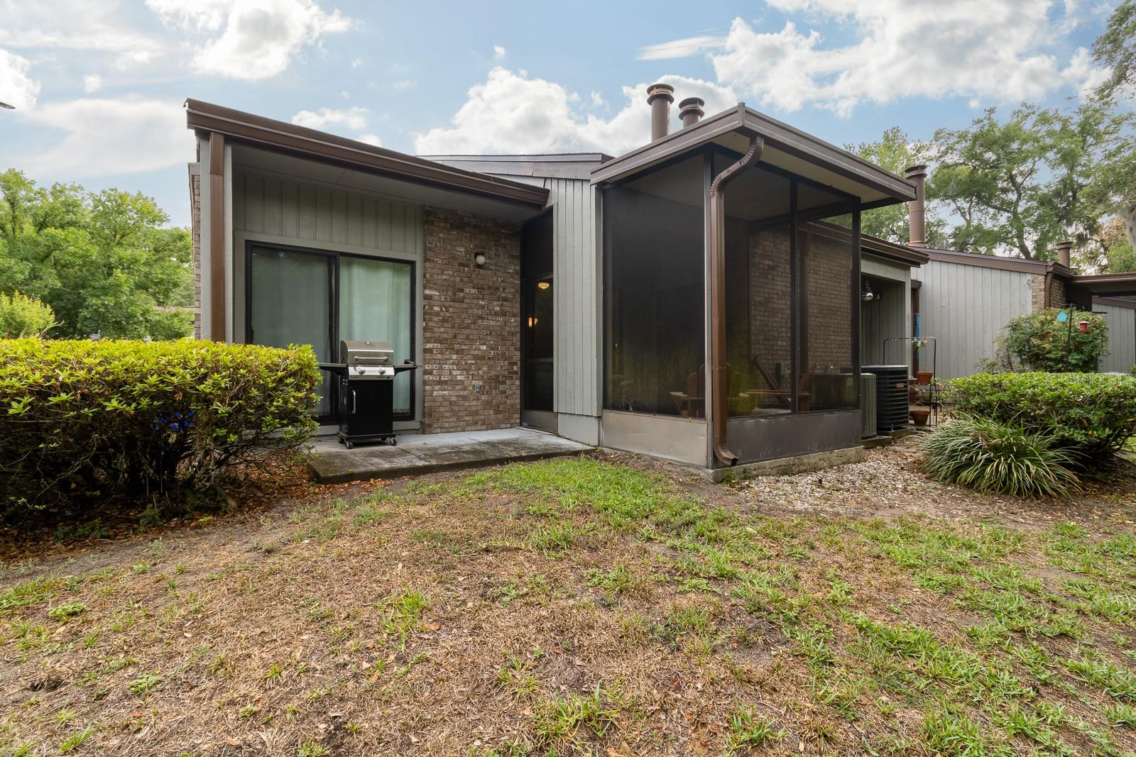 PEBBLE CREEK VILLAS - Residential