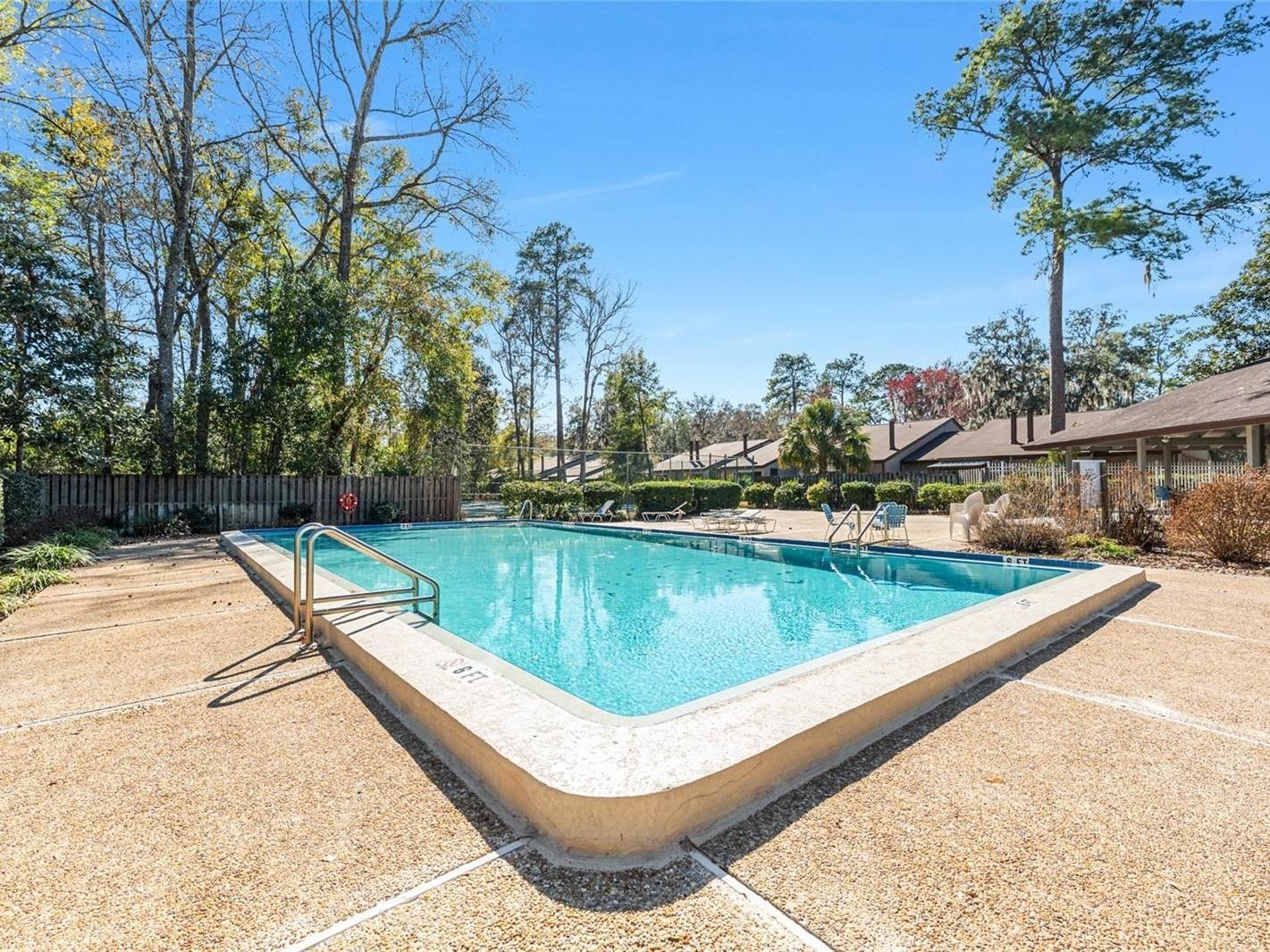 PEBBLE CREEK VILLAS - Residential