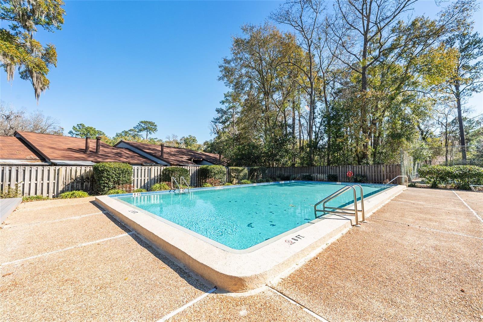 PEBBLE CREEK VILLAS - Residential