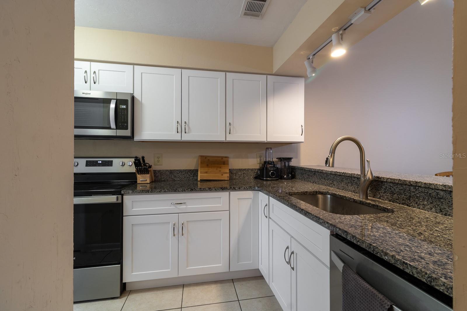 PEBBLE CREEK VILLAS - Residential