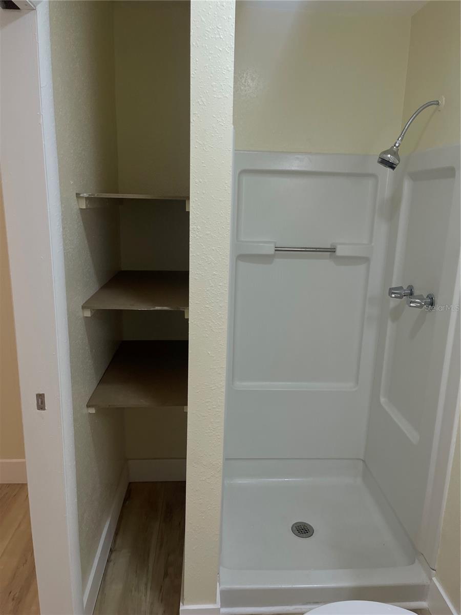 AD MER SUB - Residential Lease