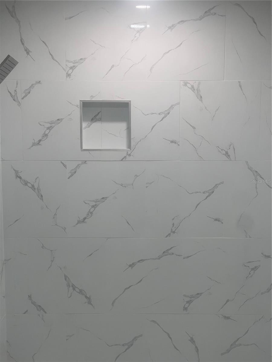 AD MER SUB - Residential Lease