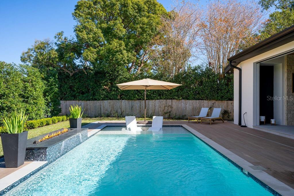 LAKE KNOWLES TERRACE - Residential