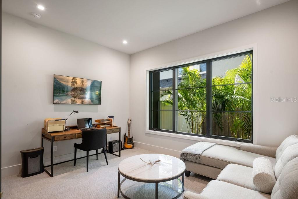 LAKE KNOWLES TERRACE - Residential