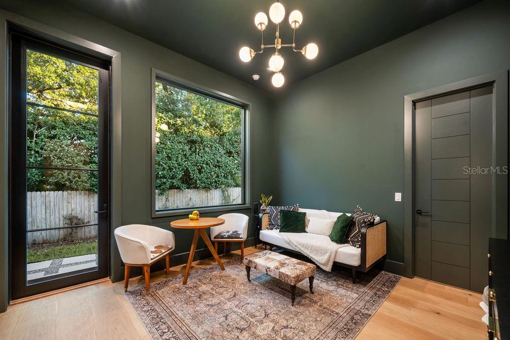 LAKE KNOWLES TERRACE - Residential