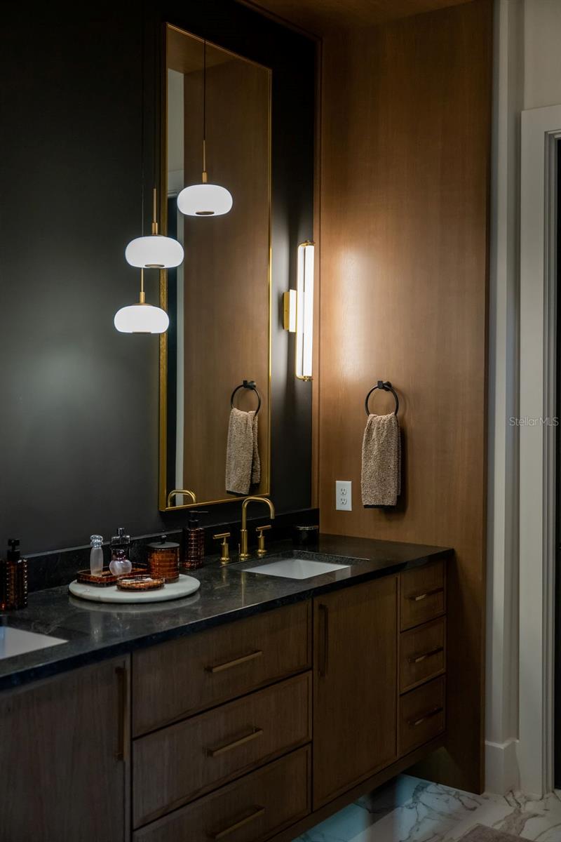 LAKE KNOWLES TERRACE - Residential