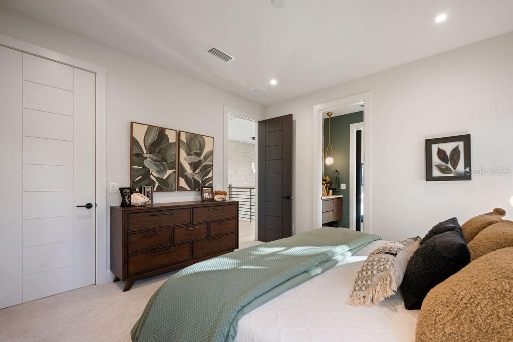 LAKE KNOWLES TERRACE - Residential