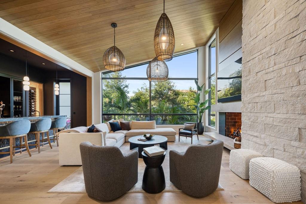 LAKE KNOWLES TERRACE - Residential