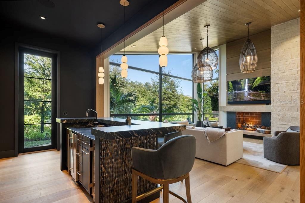 LAKE KNOWLES TERRACE - Residential