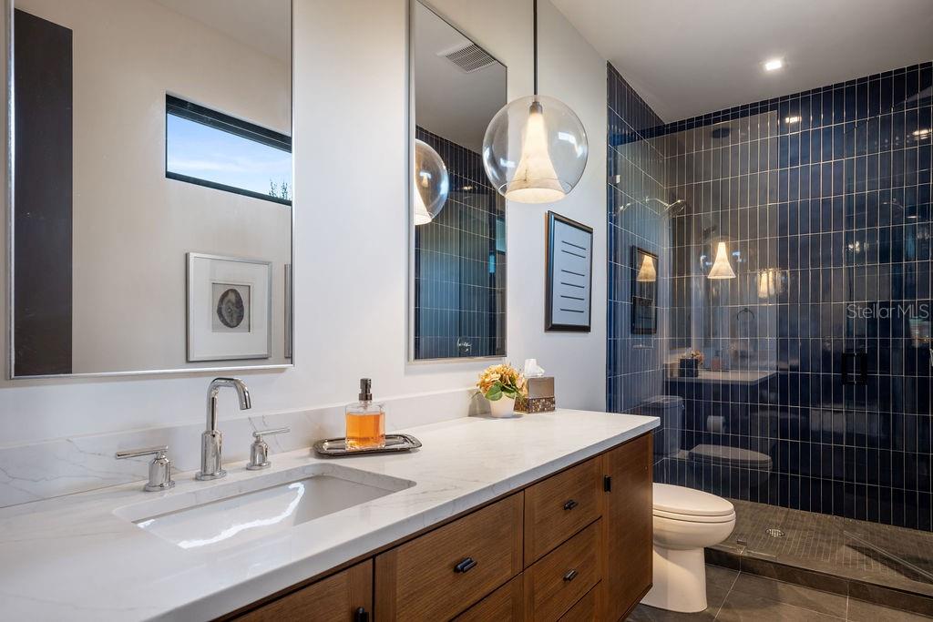 LAKE KNOWLES TERRACE - Residential