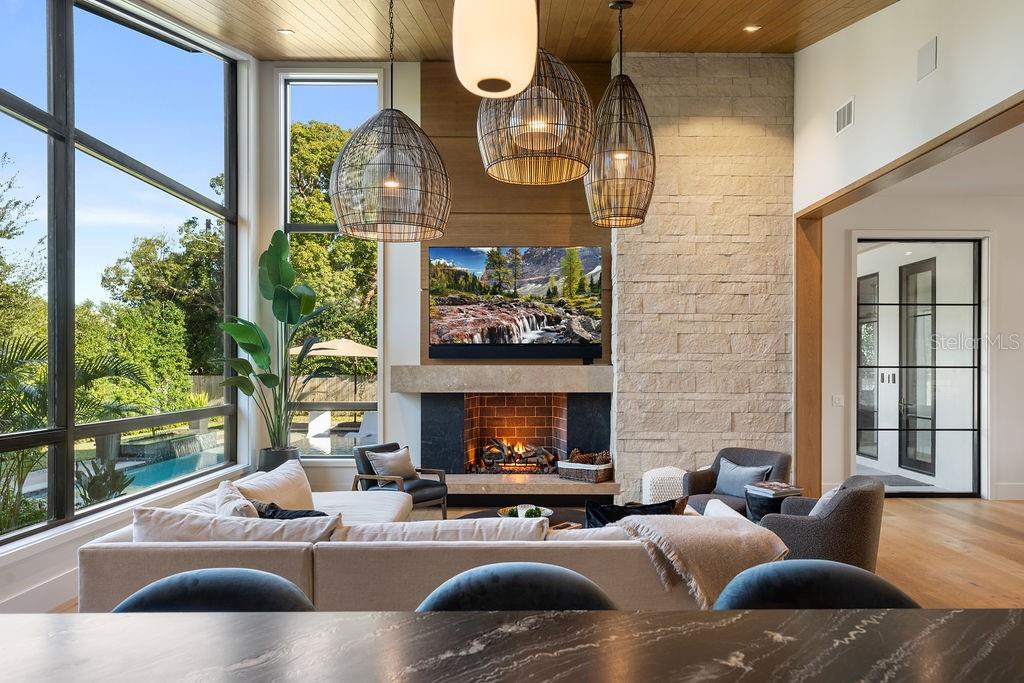 LAKE KNOWLES TERRACE - Residential