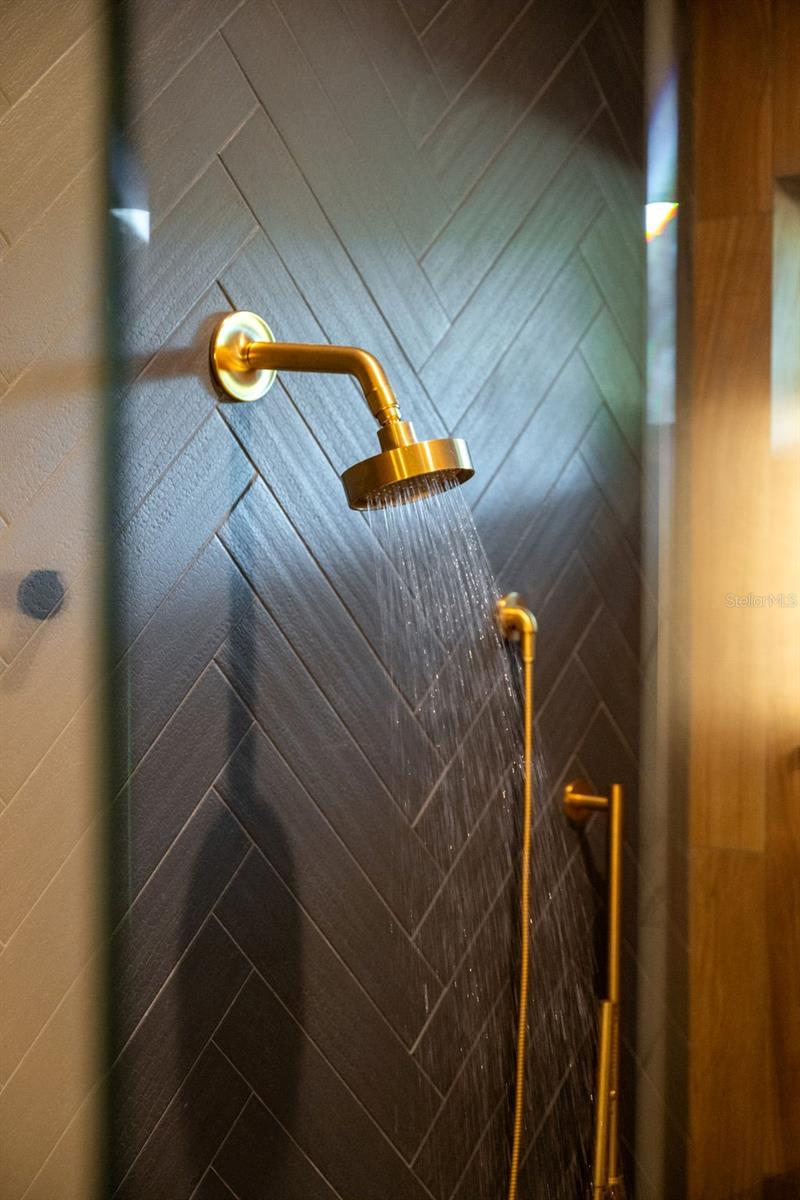 LAKE KNOWLES TERRACE - Residential