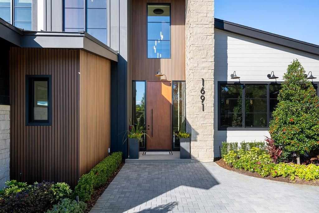 LAKE KNOWLES TERRACE - Residential