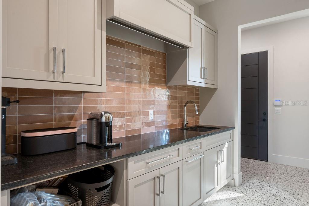 LAKE KNOWLES TERRACE - Residential