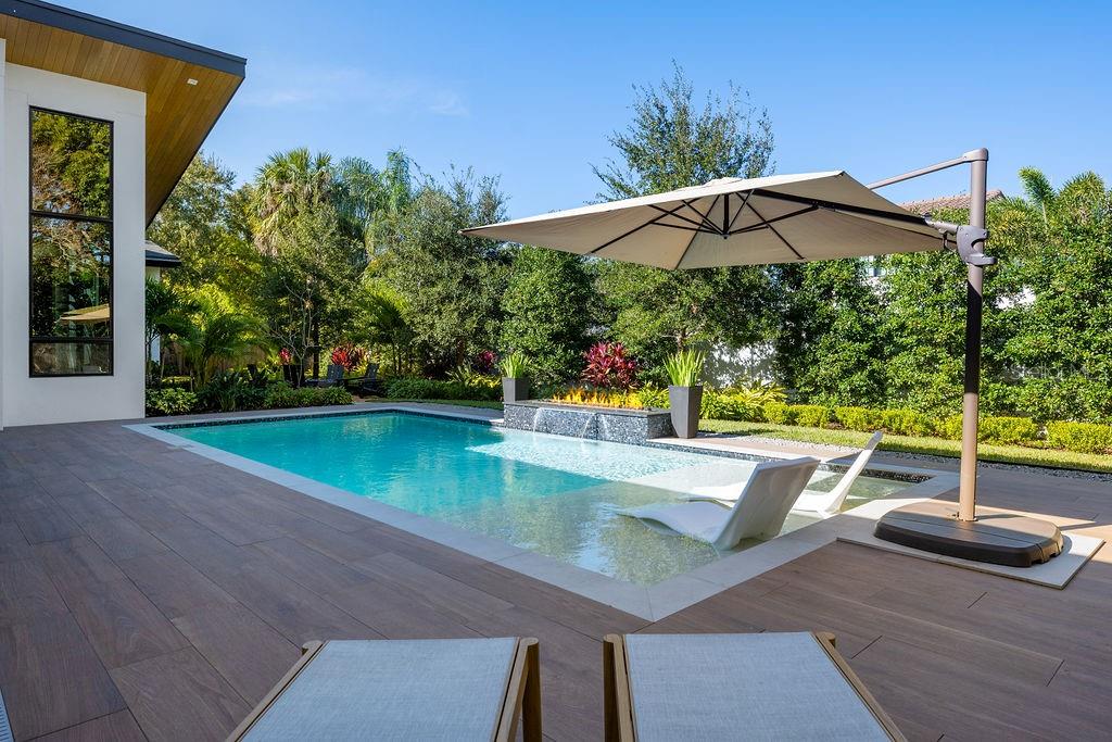 LAKE KNOWLES TERRACE - Residential