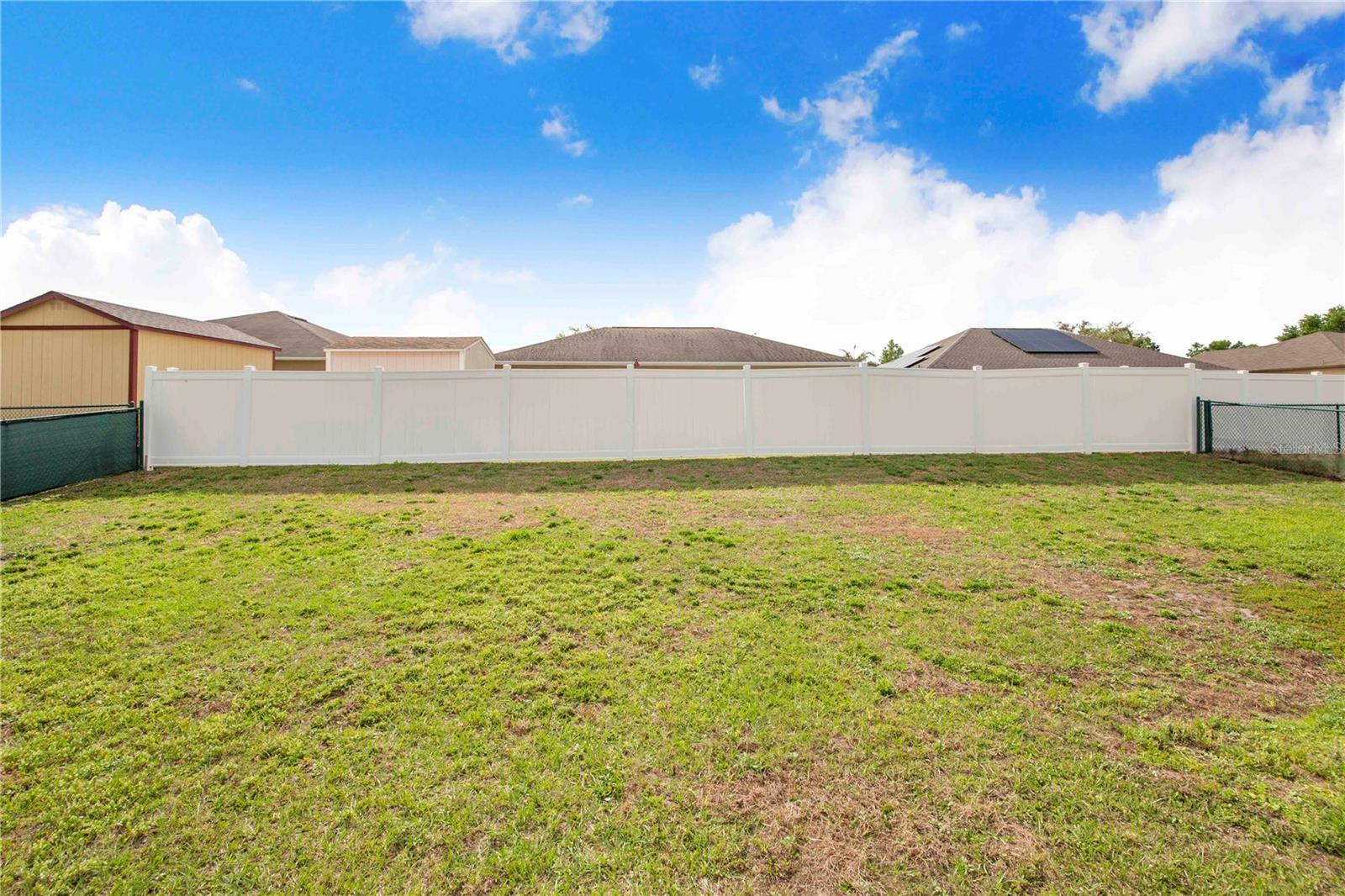 COUNTRY CLUB TRAILS - Residential