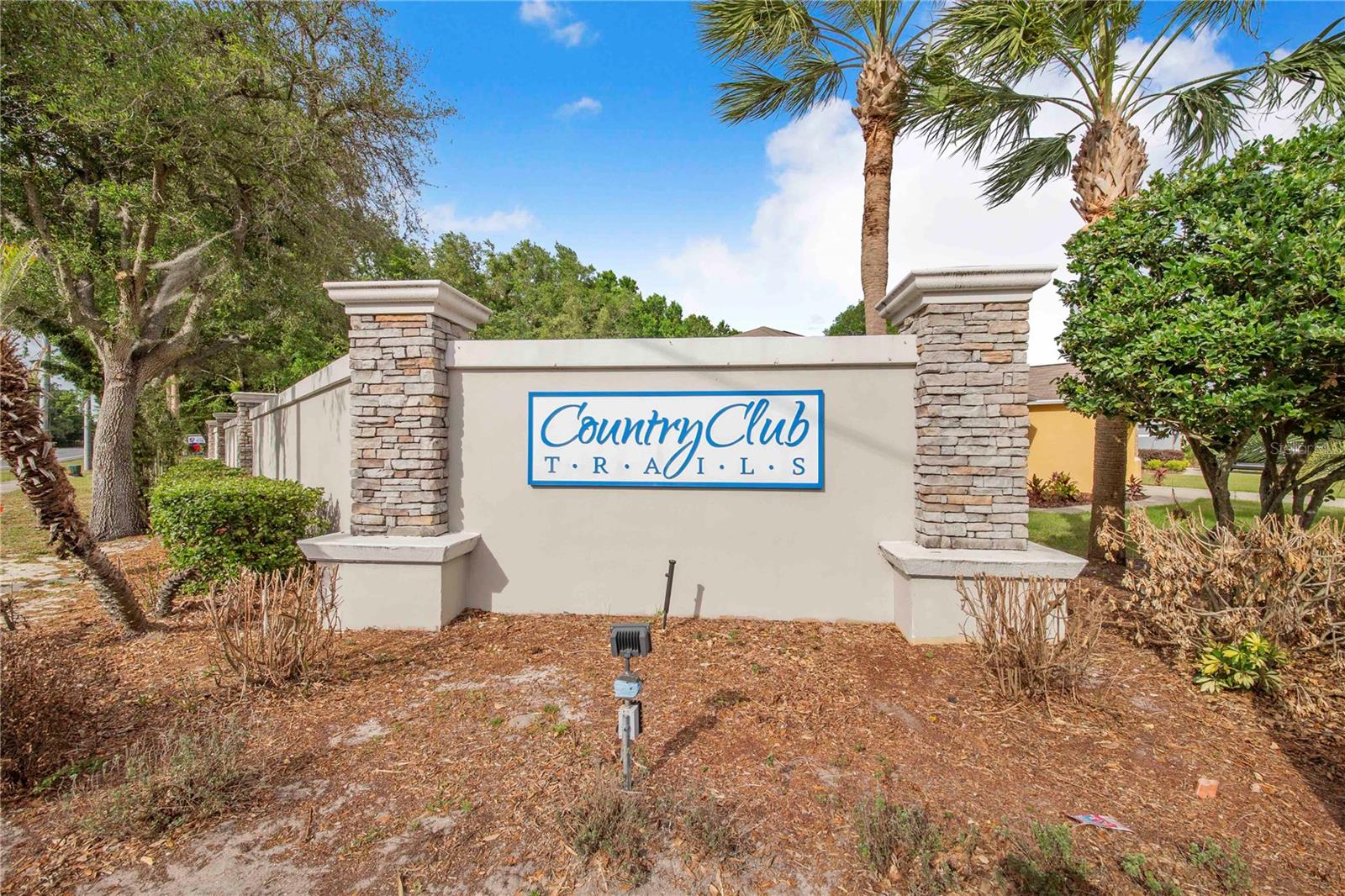 COUNTRY CLUB TRAILS - Residential