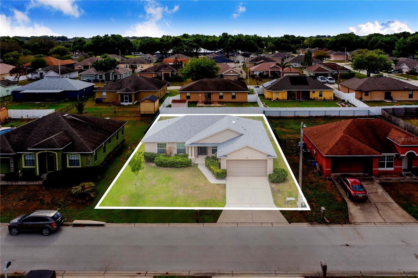 COUNTRY CLUB TRAILS - Residential