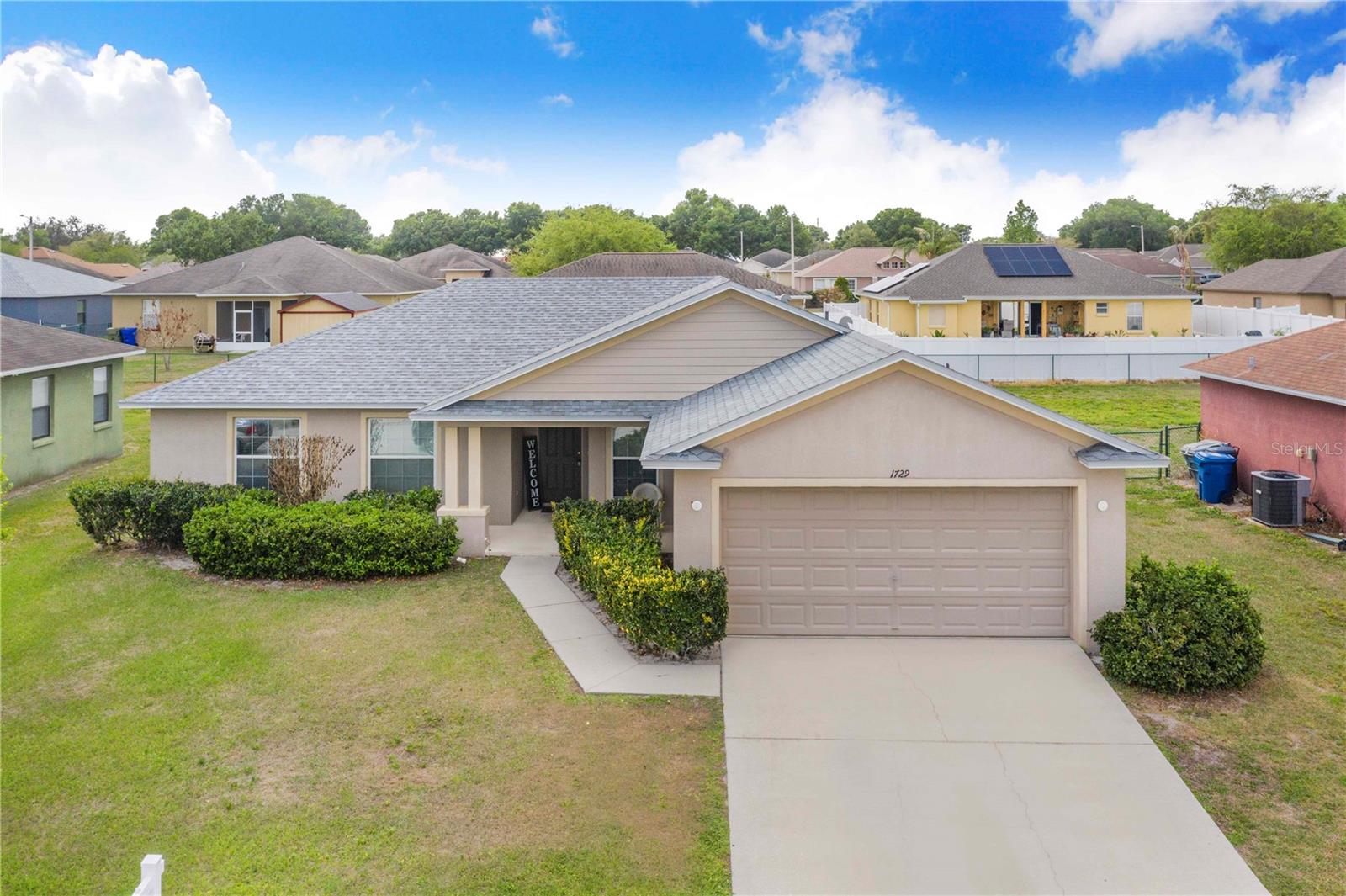 COUNTRY CLUB TRAILS - Residential