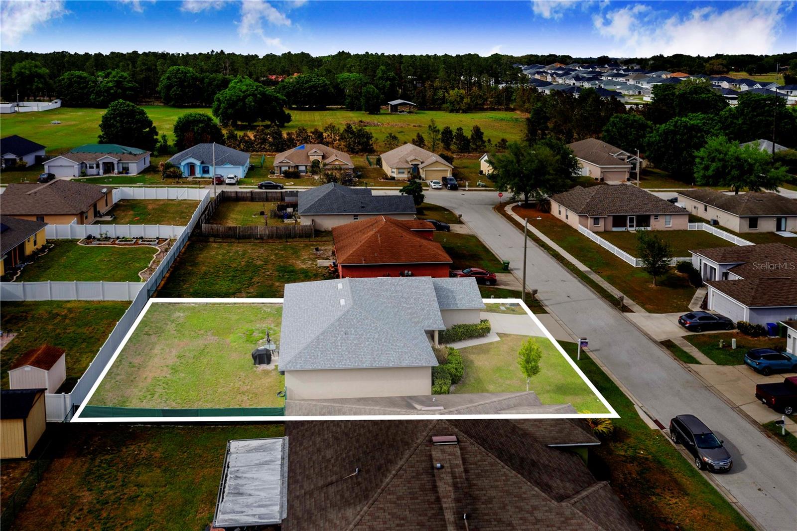 COUNTRY CLUB TRAILS - Residential