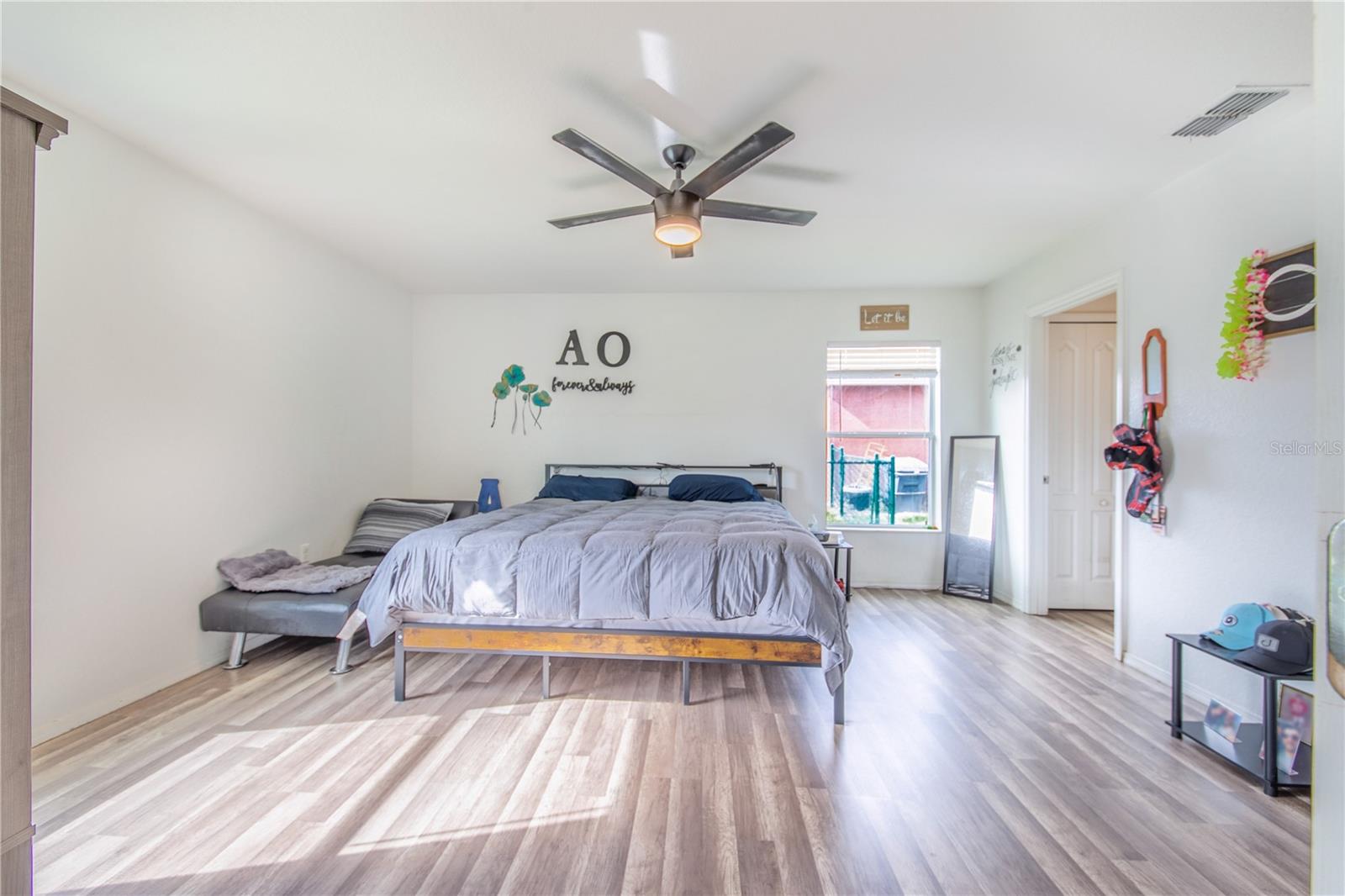 COUNTRY CLUB TRAILS - Residential