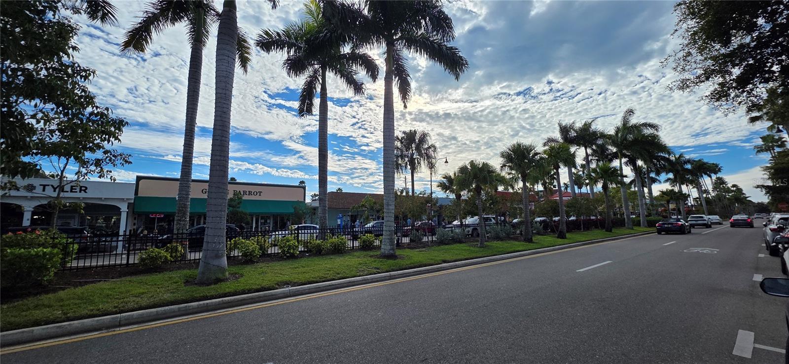 CURRY CREEK CONDO VILLA - Residential