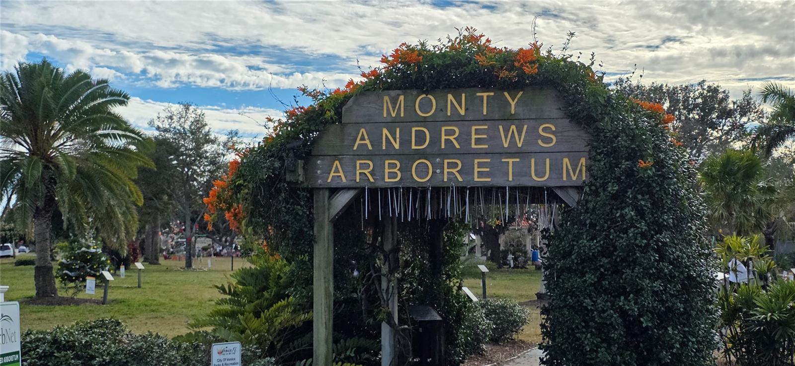 CURRY CREEK CONDO VILLA - Residential