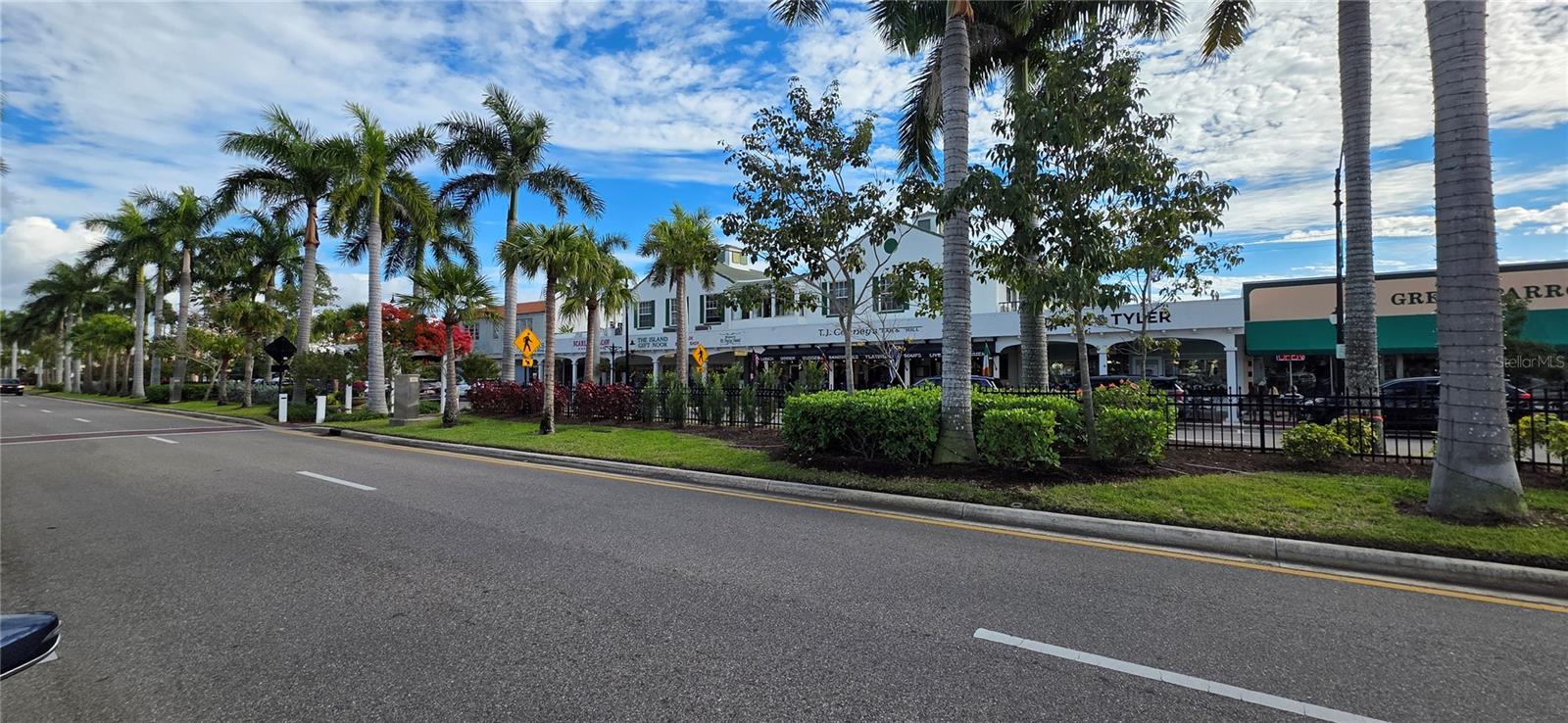 CURRY CREEK CONDO VILLA - Residential