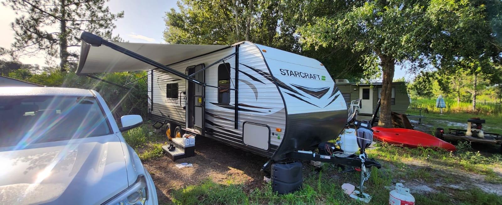 OAKRIDGE ESTATES - Land