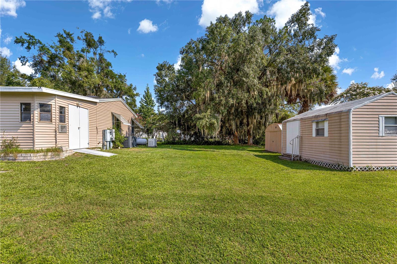 TROPICANA VILLAGE - Residential
