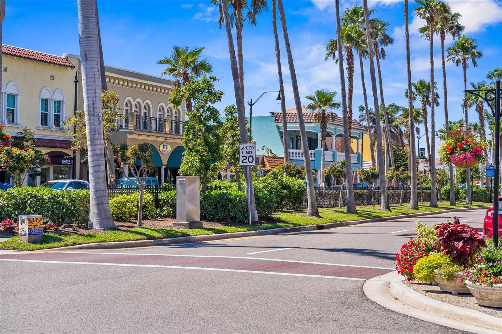 FLORIDA TROPICAL HOMESITES & LITTLE FARMS - Residential