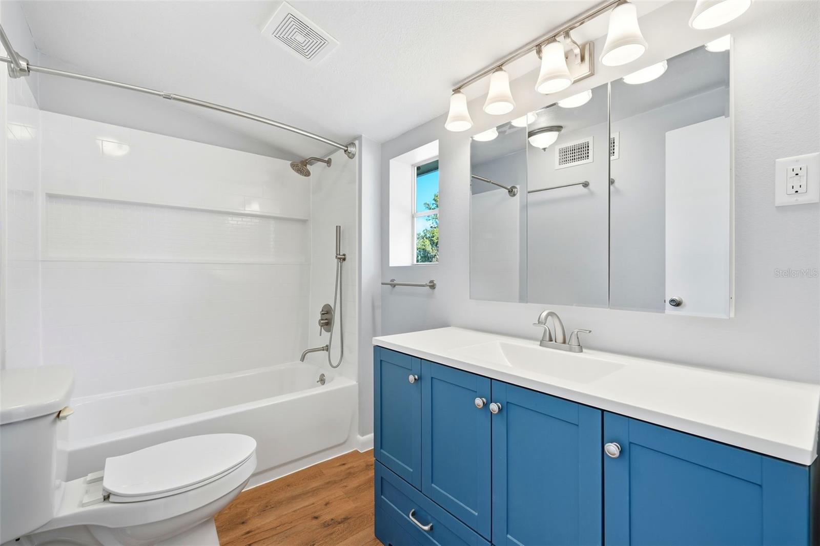 EAST UMATILLA - Residential