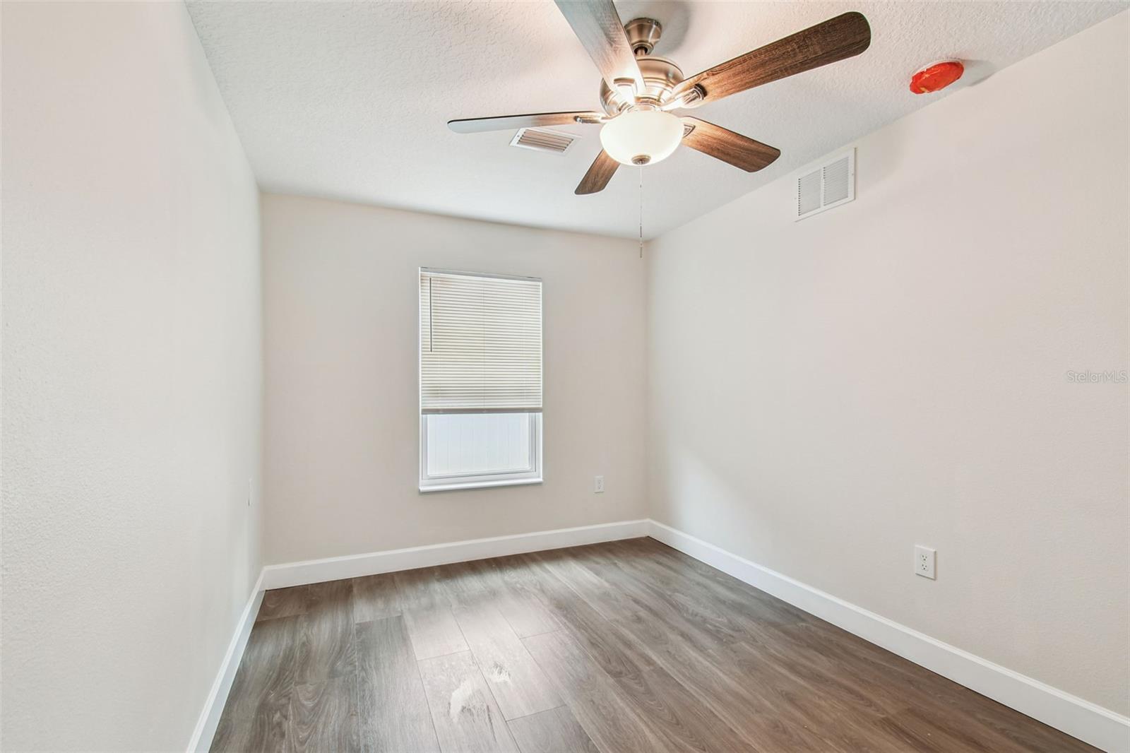 GRAY GABLES - Residential Lease