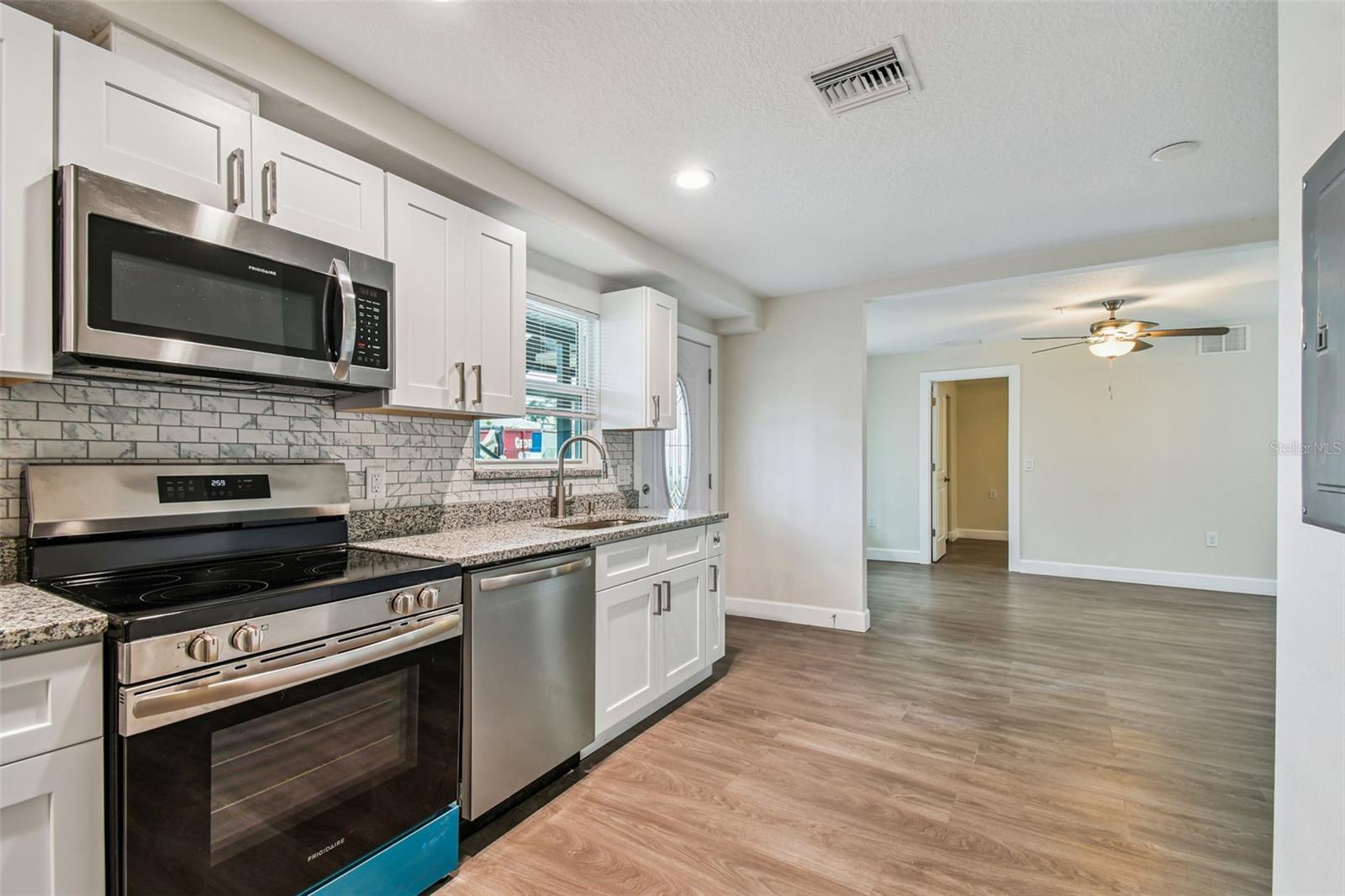 GRAY GABLES - Residential Lease