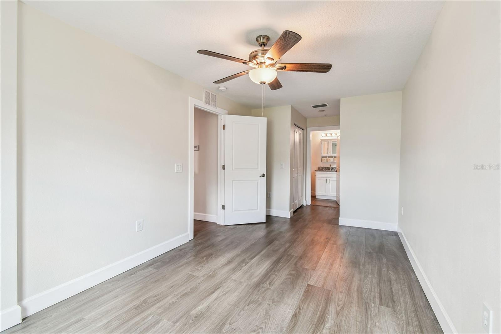 GRAY GABLES - Residential Lease