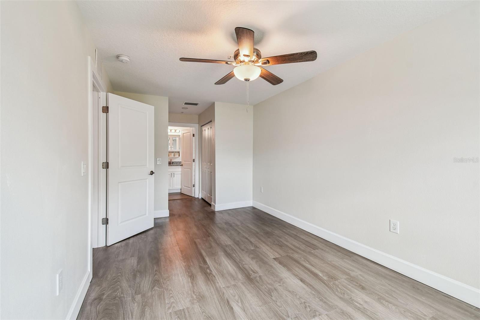 GRAY GABLES - Residential Lease