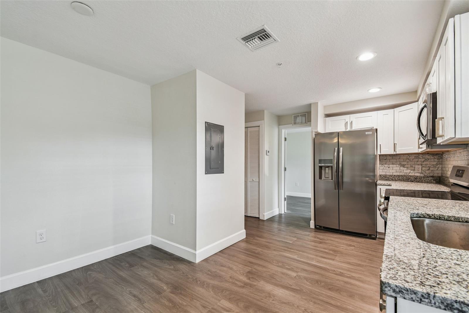 GRAY GABLES - Residential Lease